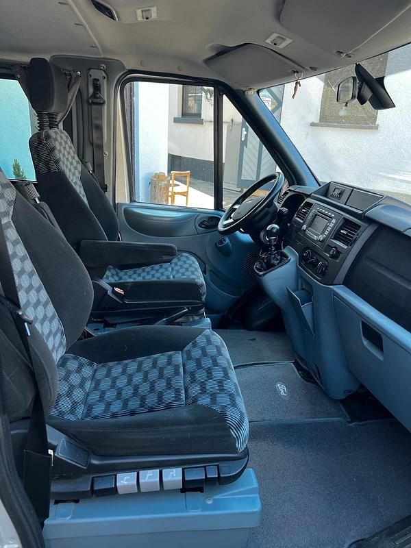 Second-hand Ford Transit 140 CP (102 kW) 2013 Argintiu Monovolum