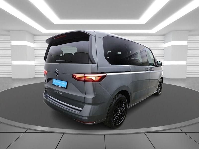 Gebraucht VW Multivan Style 150 PS (110 kW) 2025 Indiumgrau (grey), metallic Van