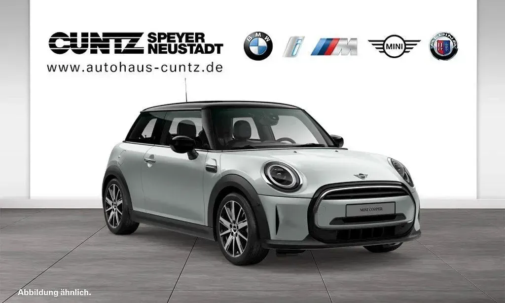 Używany Mini Cooper 136 KM (100 kW) 2022 Biały Hatchback
