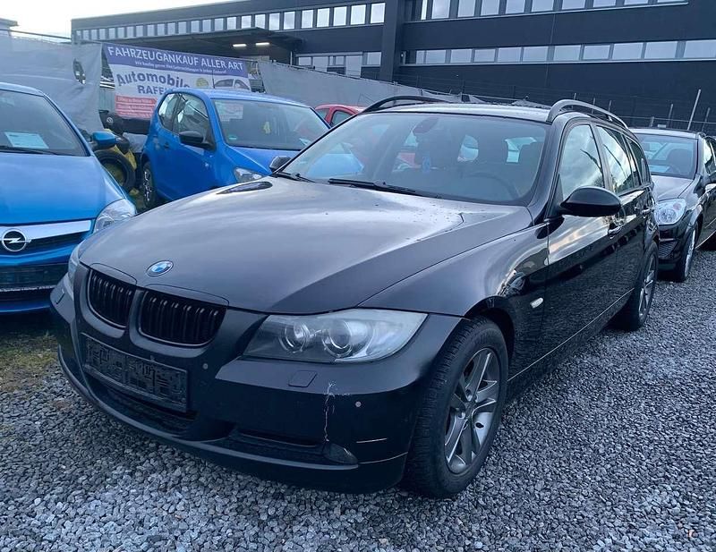 Gebraucht BMW 318 129 PS (94 kW) 2007 Schwarz Kombi