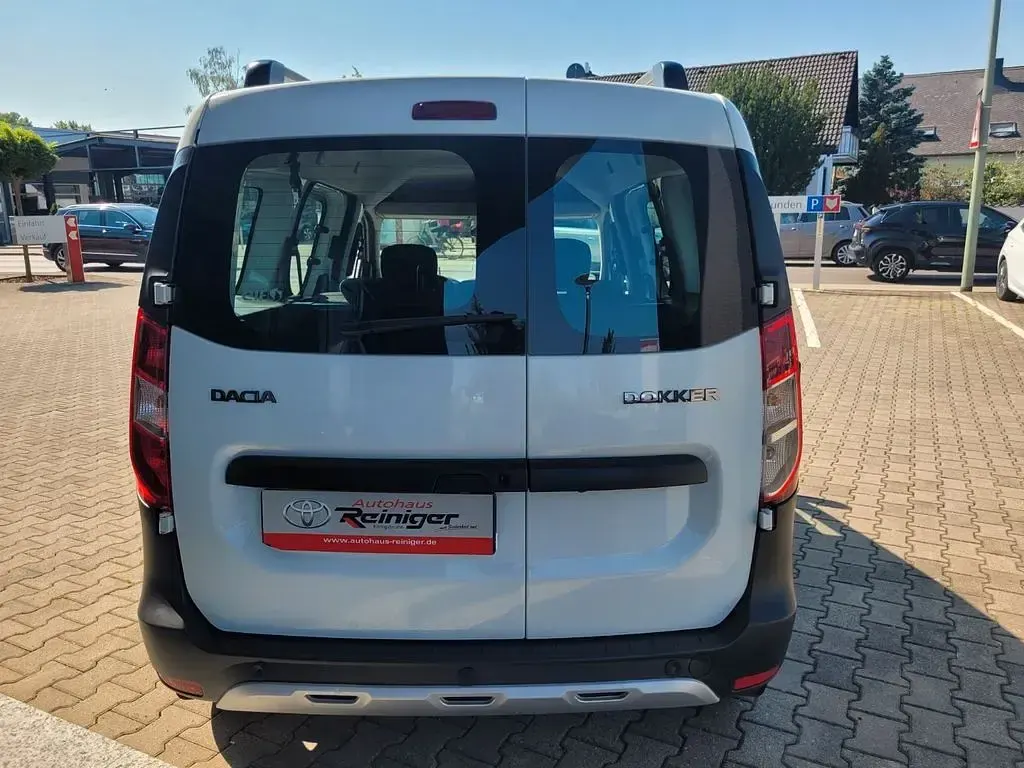 Gebraucht Dacia Dokker Stepway 131 PS (96 kW) 2019 Weiß Van / Kleinbus