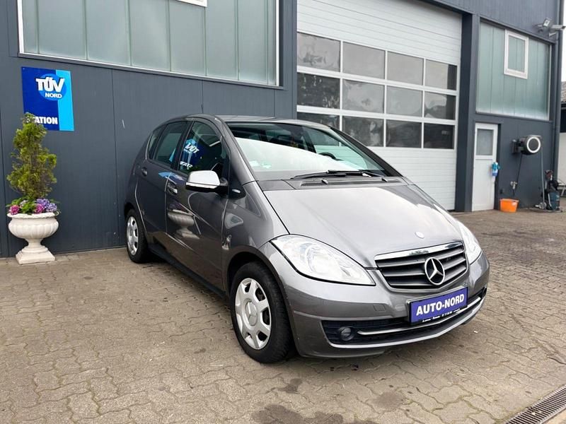 Schwarz Gebraucht 2009 Mercedes A160 Limousine | 3.890 € (Fairer Preis) - Bild 1/3