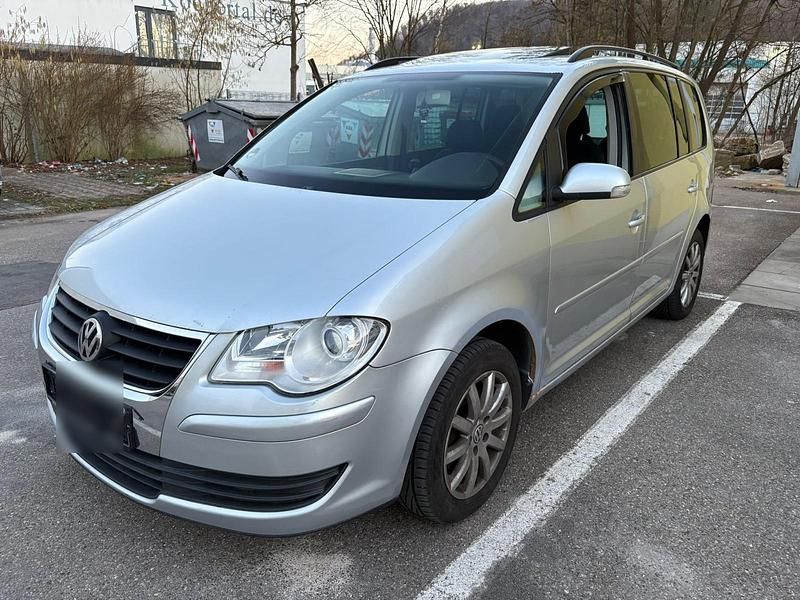 Gebraucht VW Touran 140 PS (102 kW) 2007 Silber Van / Kleinbus