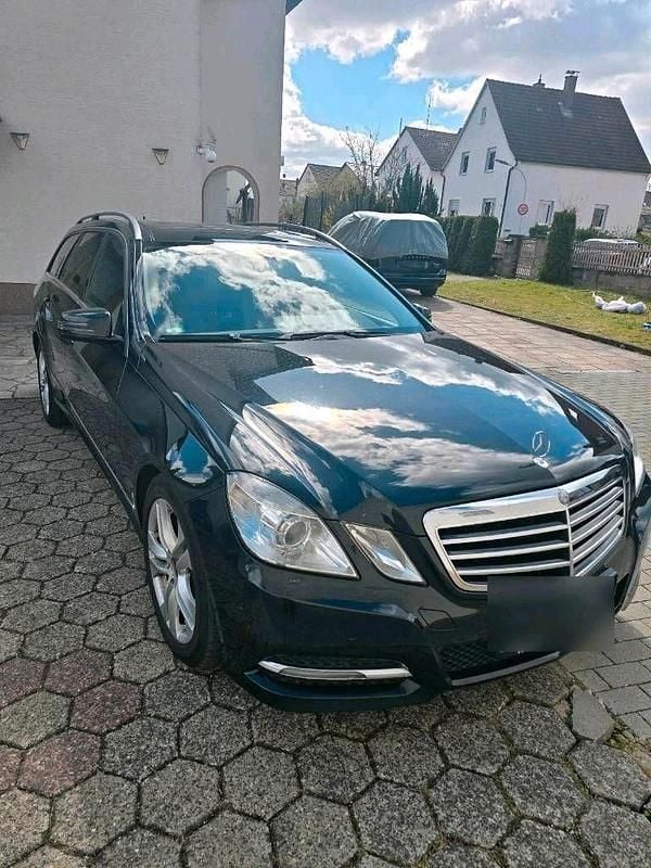 Gebraucht Mercedes E300 Avantgarde 231 PS (169 kW) 2012 Schwarz Kombi