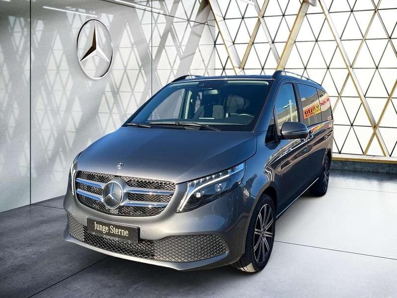 Gebraucht Mercedes V220 Edition 163 PS (119 kW) 2023 Grau Van / Kleinbus