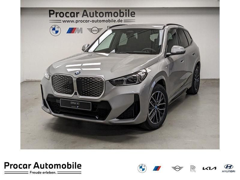 Silber Neu 2025 BMW iX1 Comfort Edition SUV | 55.340 € (Superpreis) - Bild 1/4
