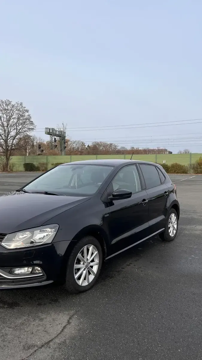 Gebraucht VW Polo LOUNGE 90 PS (66 kW) 2016 Schwarz Kleinwagen