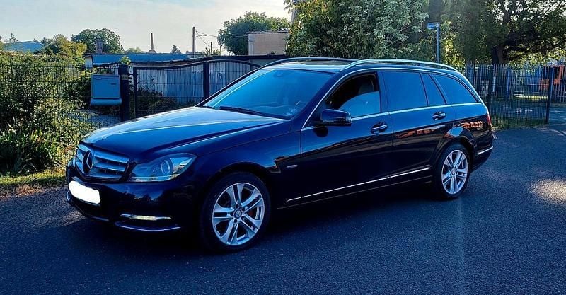 Blau Gebraucht 2011 Mercedes C250 Avantgarde Kombi | 7.800 € (Guter Preis) - Bild 1/4