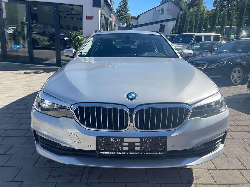 Gebraucht BMW 530 265 PS (194 kW) 2020 Grau Kombi