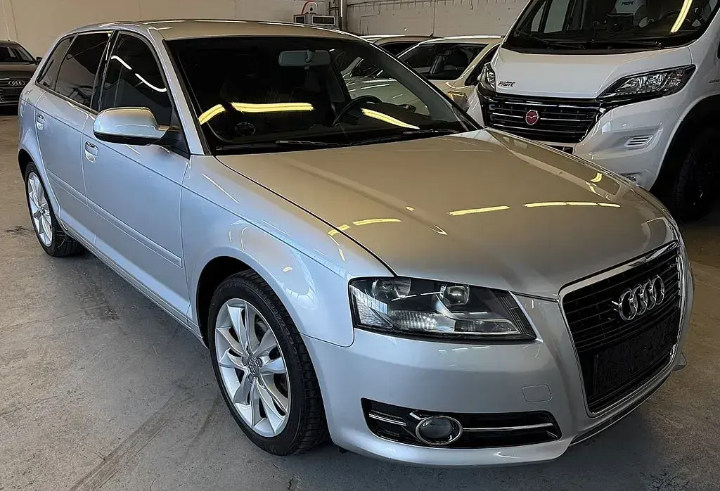 Occasion Audi A3 Ambition 125 ch (91 kW) 2011 Argent Citadine