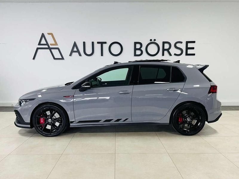 Gebraucht VW Golf VIII GTI Clubsport 300 PS (220 kW) 2022 Mondsteingrau Limousine