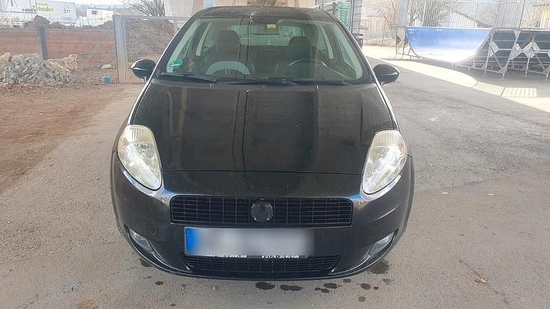 Schwarz Gebraucht 2009 Fiat Grande Punto Kleinwagen | 1.200 € (Guter Preis) - Bild 1/4
