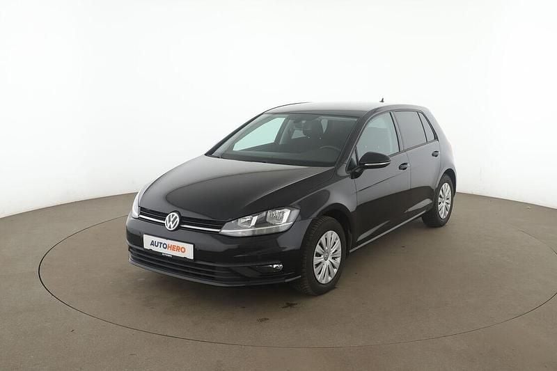 Gebraucht VW Golf VII Trendline 110 PS (80 kW) 2018 Limousine