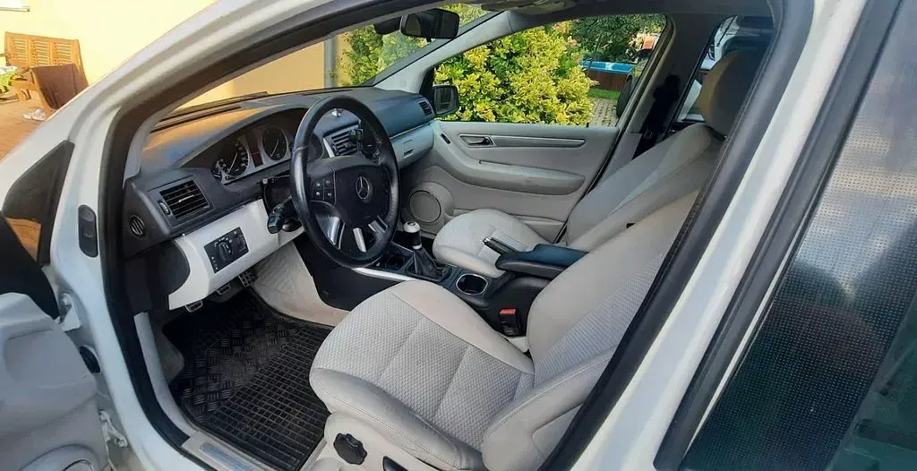 Gebraucht Mercedes B150 95 PS (69 kW) 2008 Weiß Van / Kleinbus