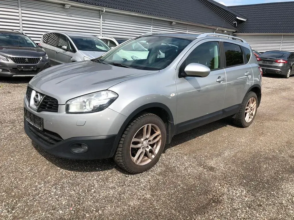 Gebraucht Nissan Qashqai Tekna 131 PS (96 kW) 2013 Grau SUV