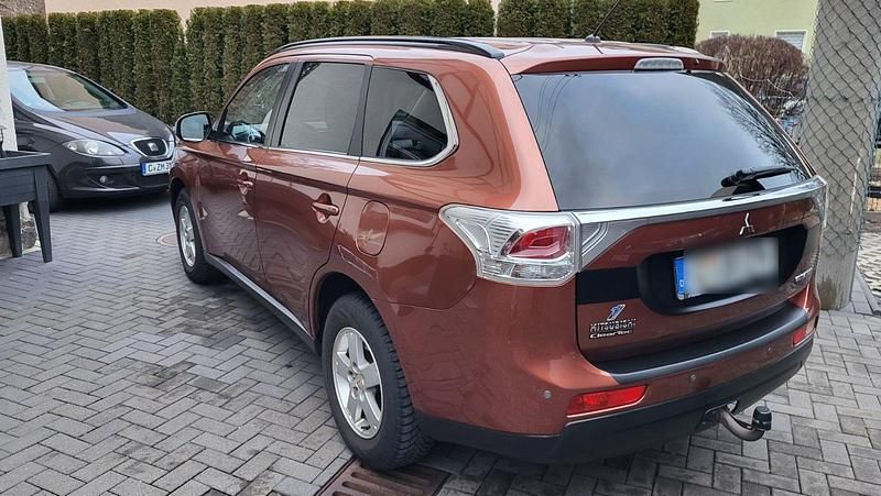Gebraucht Mitsubishi Outlander 110 PS (80 kW) 2012 SUV