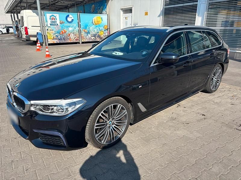 Gebraucht BMW 520 M Sport 184 PS (135 kW) 2019 Schwarz Kombi
