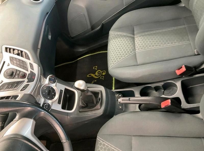 Gebraucht Ford Fiesta Titanium 97 PS (71 kW) 2011 Grün Kleinwagen