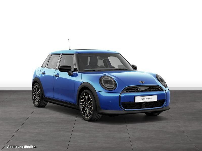 Blazing blue Gebraucht 2024 Mini Cooper Coupé Coupé | 30.420 € - Bild 1/4