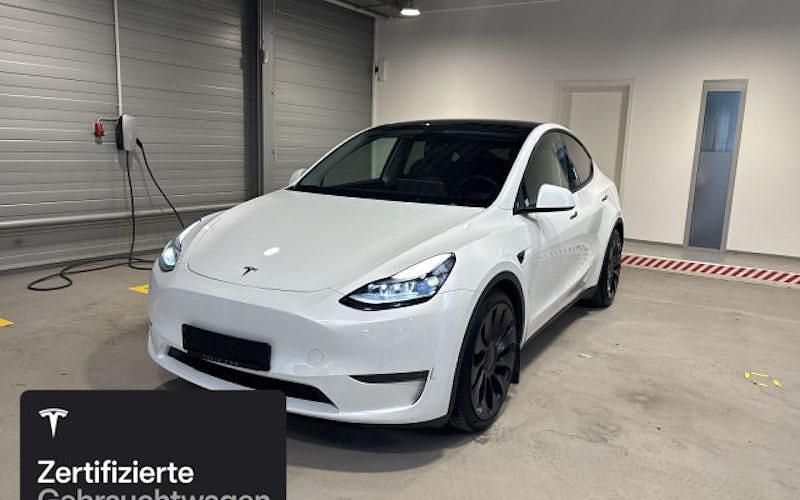 Weiß Gebraucht 2022 Tesla Model Y Performance SUV | 38.000 € (Fairer Preis) - Bild 1/4