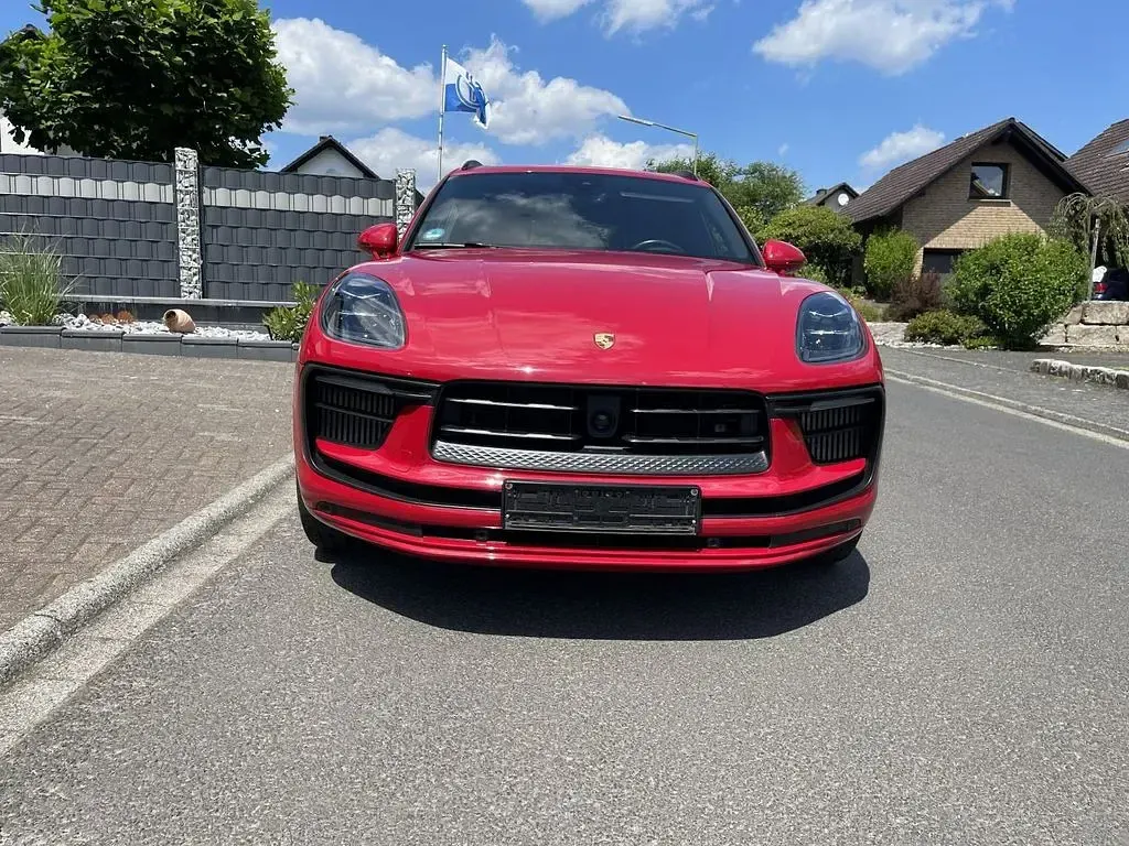 Gebraucht Porsche Macan 381 PS (280 kW) 2022 Karminrot SUV