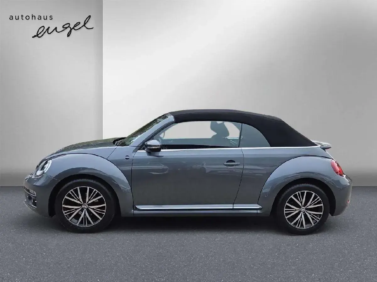 Używany VW Beetle Sound 105 KM (77 kW) 2017 Szary Hatchback