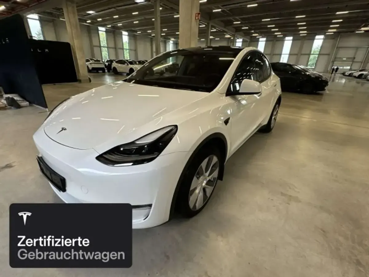 Gebraucht Tesla Model Y Long Range AWD 258 kW (351 PS) 2023 Pearl white multicoat SUV