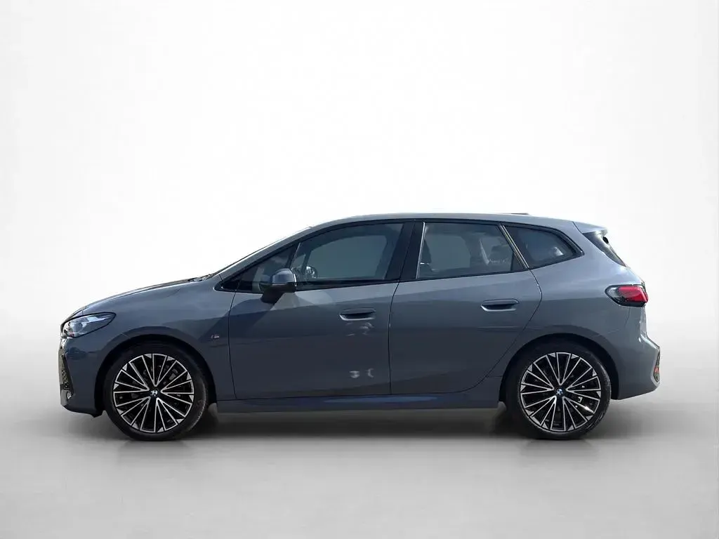 Gebraucht BMW 220 M Sport 156 PS (114 kW) 2023 Grau Coupé