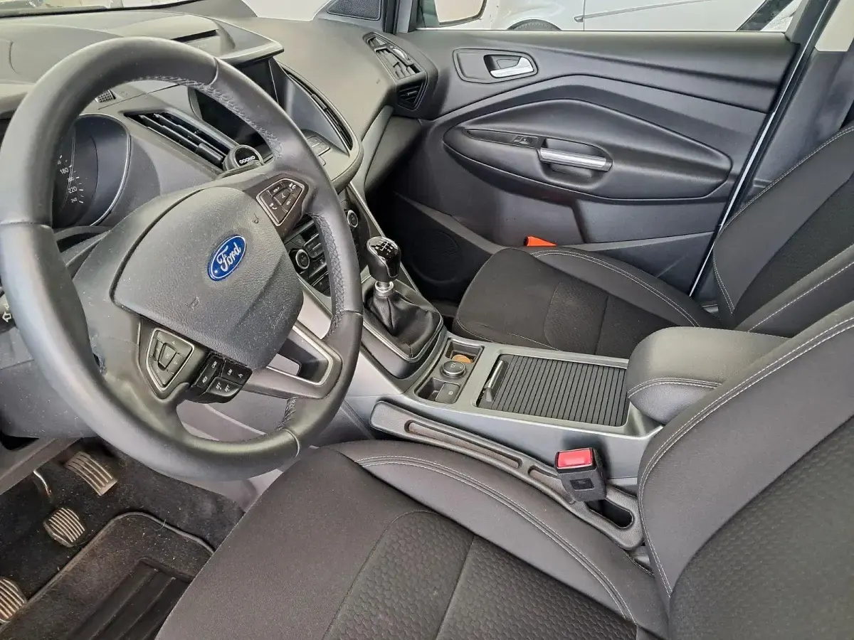 Gebraucht Ford Kuga Cool & Connect 150 PS (110 kW) 2019 Weiß SUV