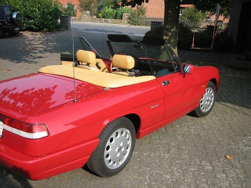 Rot Gebraucht 1990 Alfa Romeo Spider Cabrio | 18.500 € - Bild 1/4