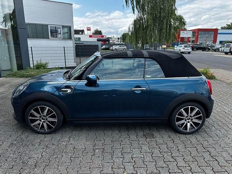 Gebraucht Mini Cooper Cabriolet 136 PS (100 kW) 2021 Gruen Cabrio