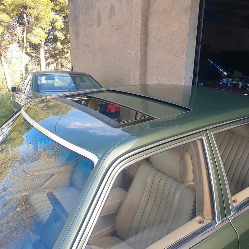 Second-hand Mercedes 380 1982 Verde Berlinǎ