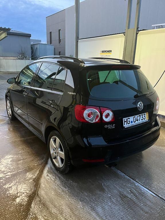 Gebraucht VW Golf Plus Cross Team 160 PS (117 kW) 2011 Schwarz Van / Kleinbus