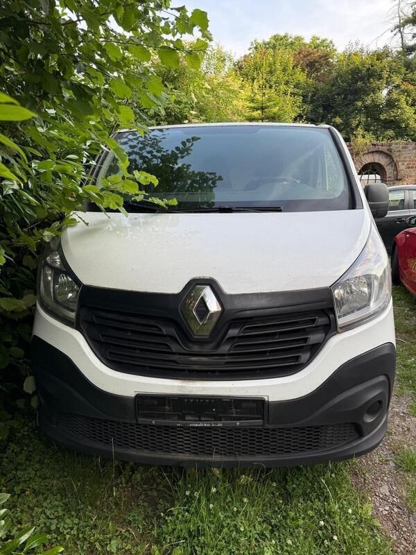 Weiß Gebraucht 2017 Renault Trafic Van | 5.990 € (Teuer) - Bild 1/4