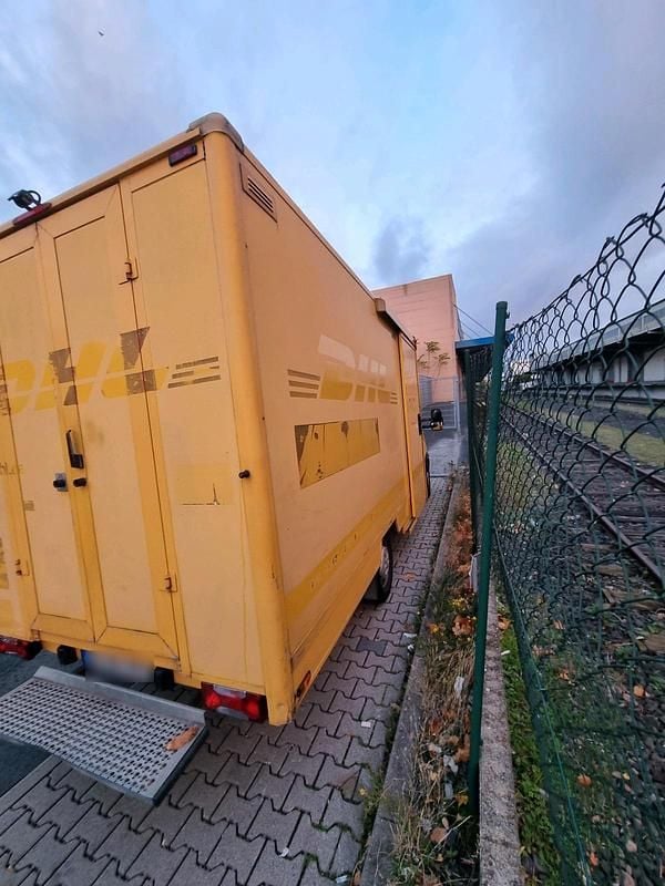 Gebraucht Iveco Daily 106 PS (77 kW) 2012 Gelb Limousine