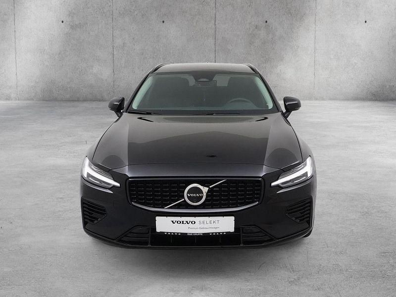 Gebraucht Volvo V60 Plus 455 PS (334 kW) 2025 Schwarz Kombi