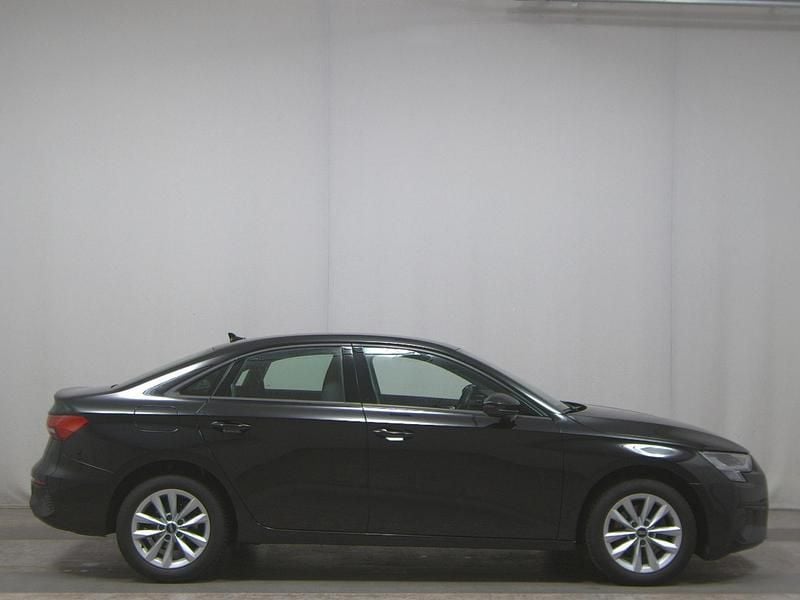 Schwarz Gebraucht 2022 Audi A3 Sport Limousine | 20.480 € (Fairer Preis) - Bild 1/2