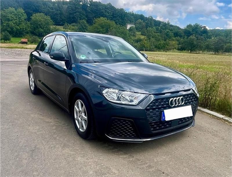 Schwarz Gebraucht 2020 Audi A1 Kleinwagen | 14.300 € - Bild 1/4