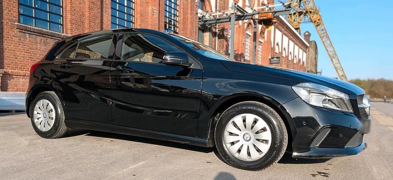 Gebraucht Mercedes A160 102 PS (75 kW) 2016 Schwarz Kleinwagen