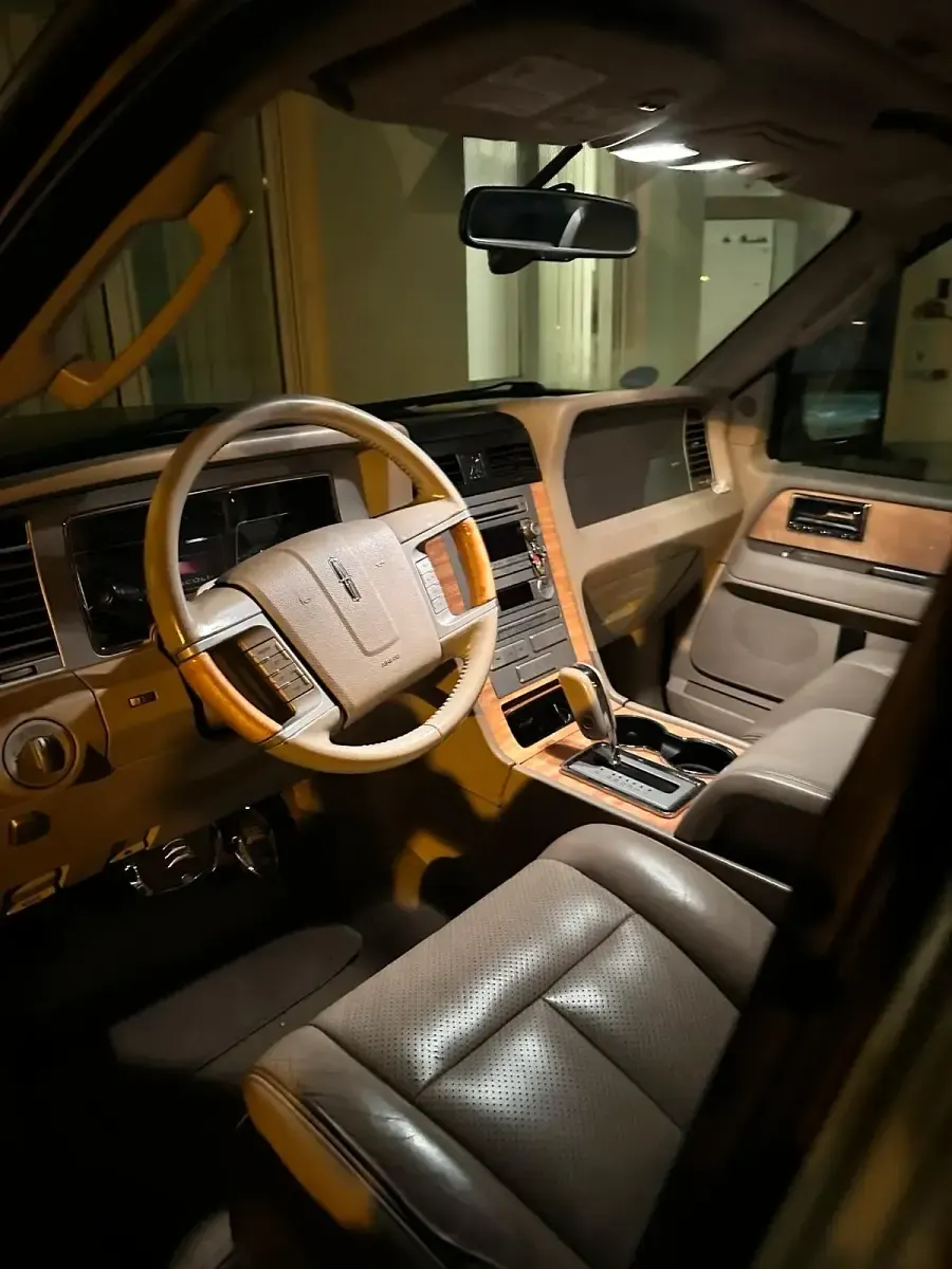 Gebraucht Lincoln Navigator 305 PS (224 kW) 2007 Gold SUV