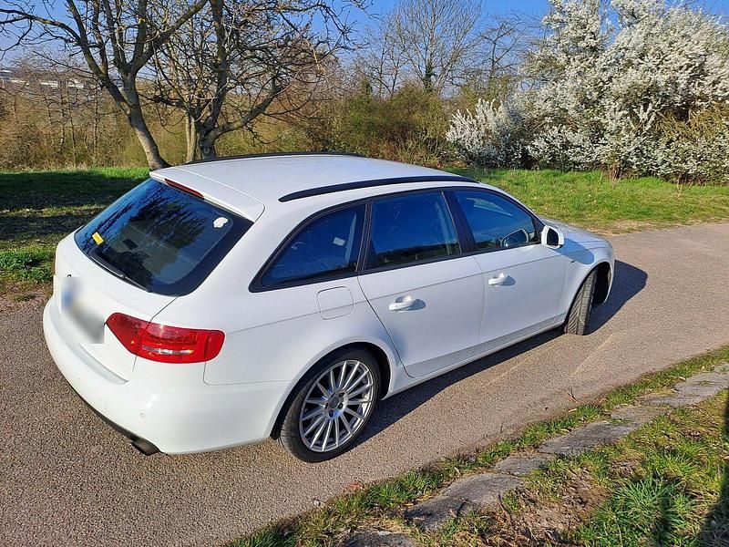 Gebraucht Audi A4 S-Line 179 PS (131 kW) 2010 Weiß Kombi