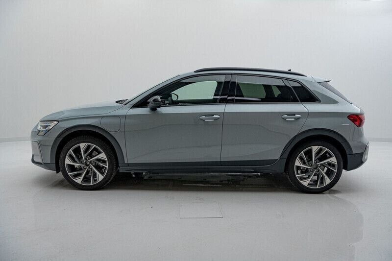 Gebraucht Audi A3 e-tron 204 PS (150 kW) 2022 Grau Kleinwagen