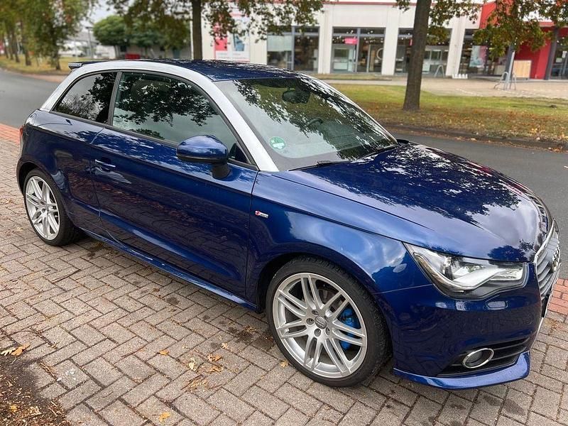 Blau Gebraucht 2011 Audi A1 S-Line Kleinwagen | 12.499 € (Teuer) - Bild 1/4