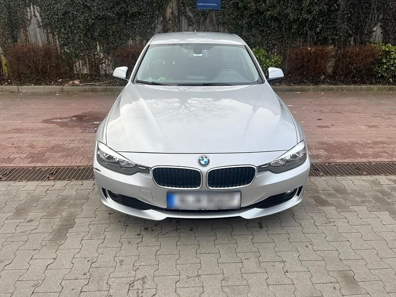Gebraucht BMW 316 116 PS (85 kW) 2015 Silber Limousine