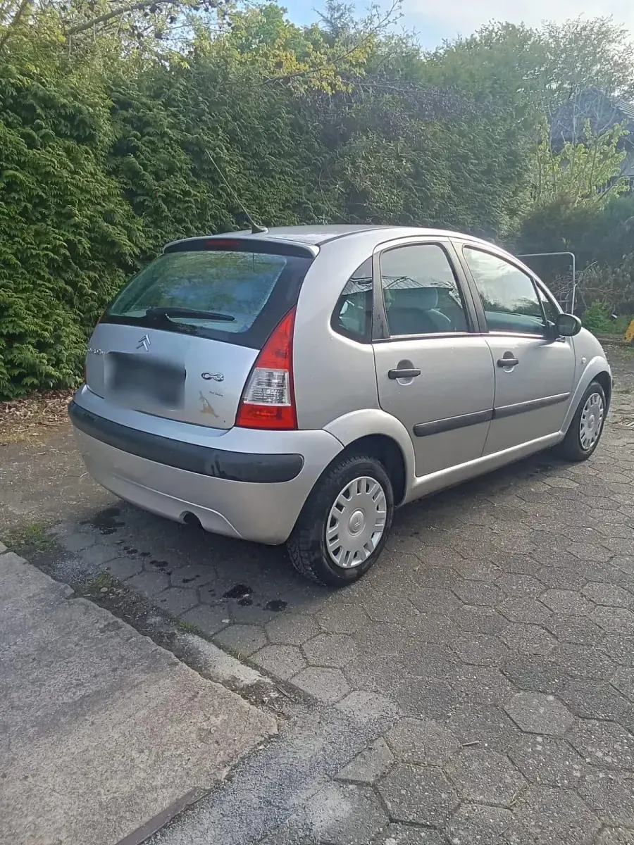 Gebraucht Citroën C3 60 PS (44 kW) 2004 Silber Kleinwagen