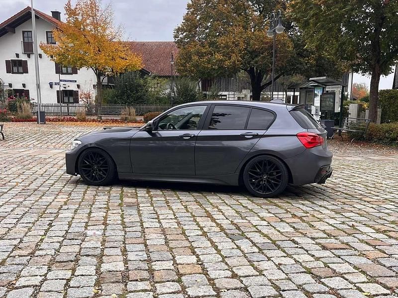Gebraucht BMW 118 Advantage 136 PS (100 kW) 2018 Grau Kleinwagen