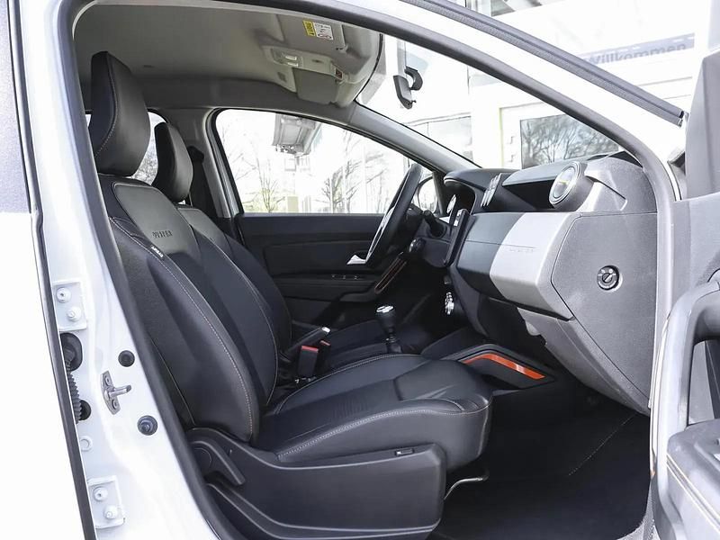 Gebraucht Dacia Duster Extreme 131 PS (96 kW) 2022 Arktisweiß SUV