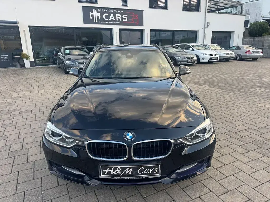 Gebraucht BMW 320 Sport Line 184 PS (135 kW) 2015 Schwarz Limousine