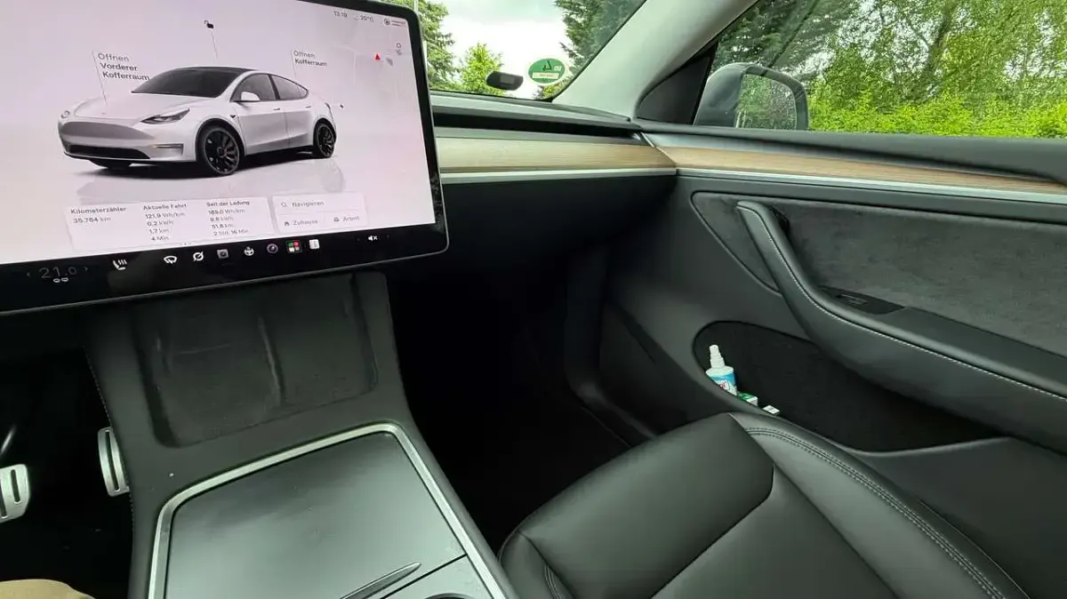 Gebraucht Tesla Model Y Performance 392 kW (534 PS) 2023 Weiß SUV