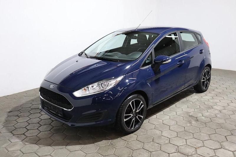 Gebraucht Ford Fiesta Trend 82 PS (60 kW) 2017 Blau Limousine